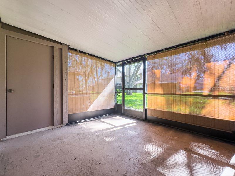 819 OAK PARK PL — photo 34