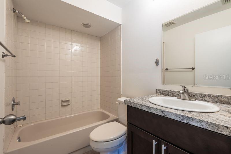 819 OAK PARK PL — photo 24