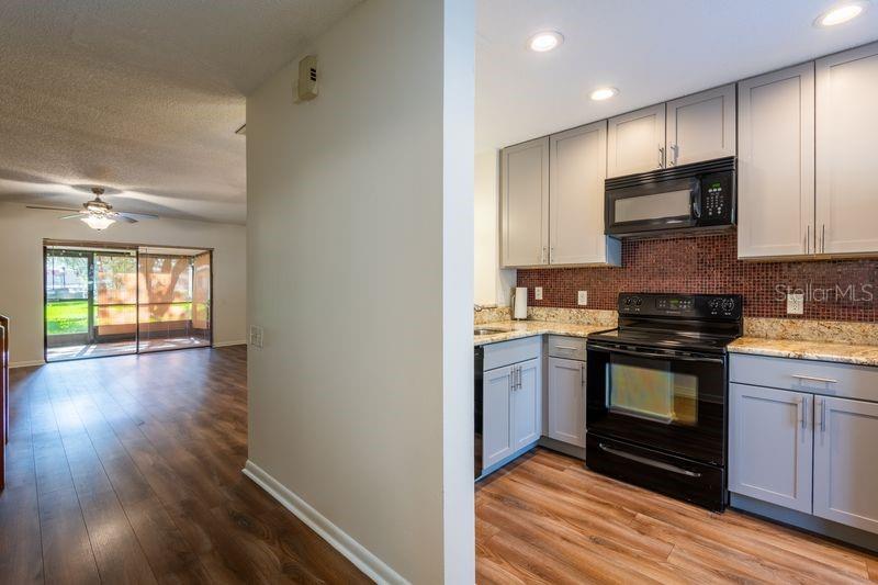 819 OAK PARK PL — photo 7