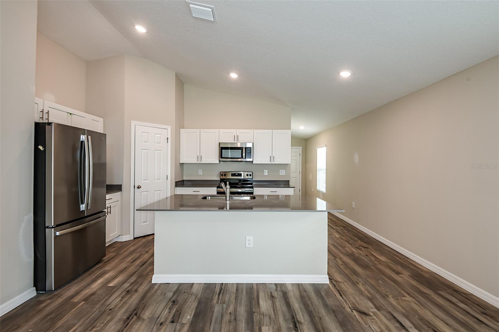 15164 MAUDE LANDING LOOP — photo 8
