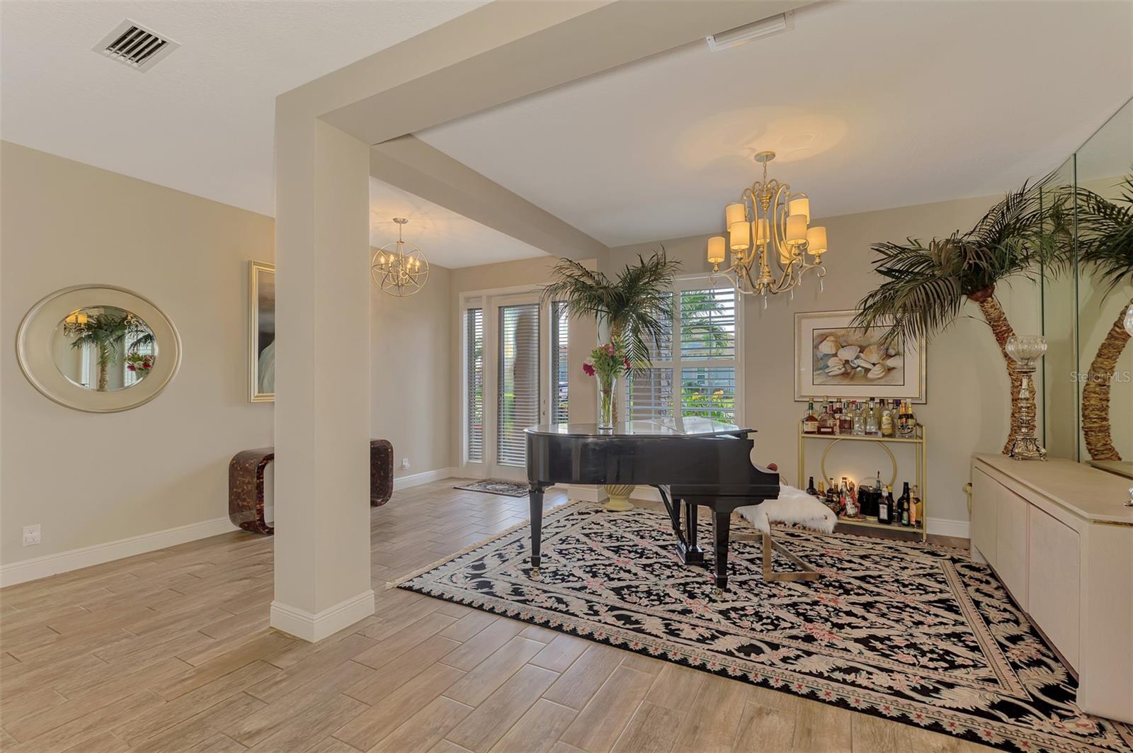 708 ROSEMARY CIR — photo 17