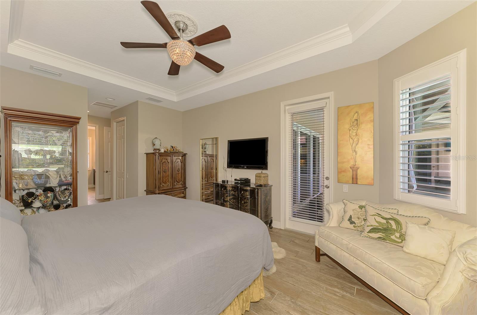708 ROSEMARY CIR — photo 36