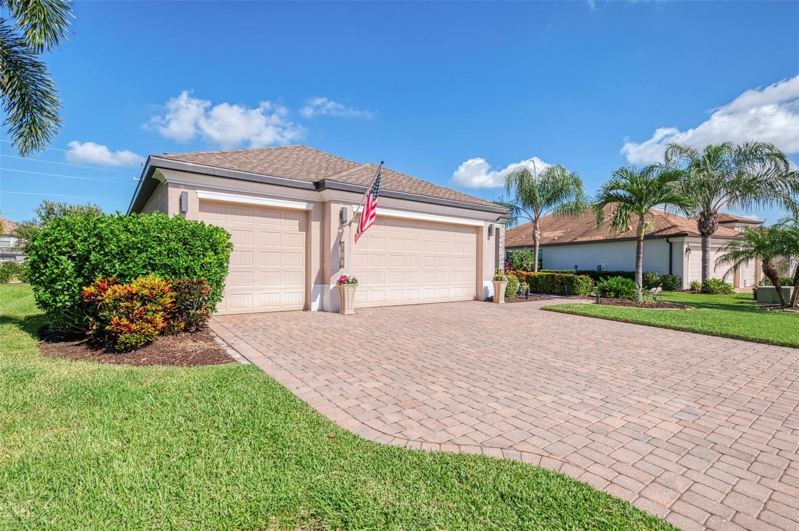 708 ROSEMARY CIR — photo 9