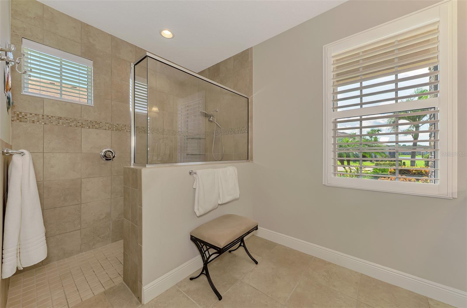 708 ROSEMARY CIR — photo 38