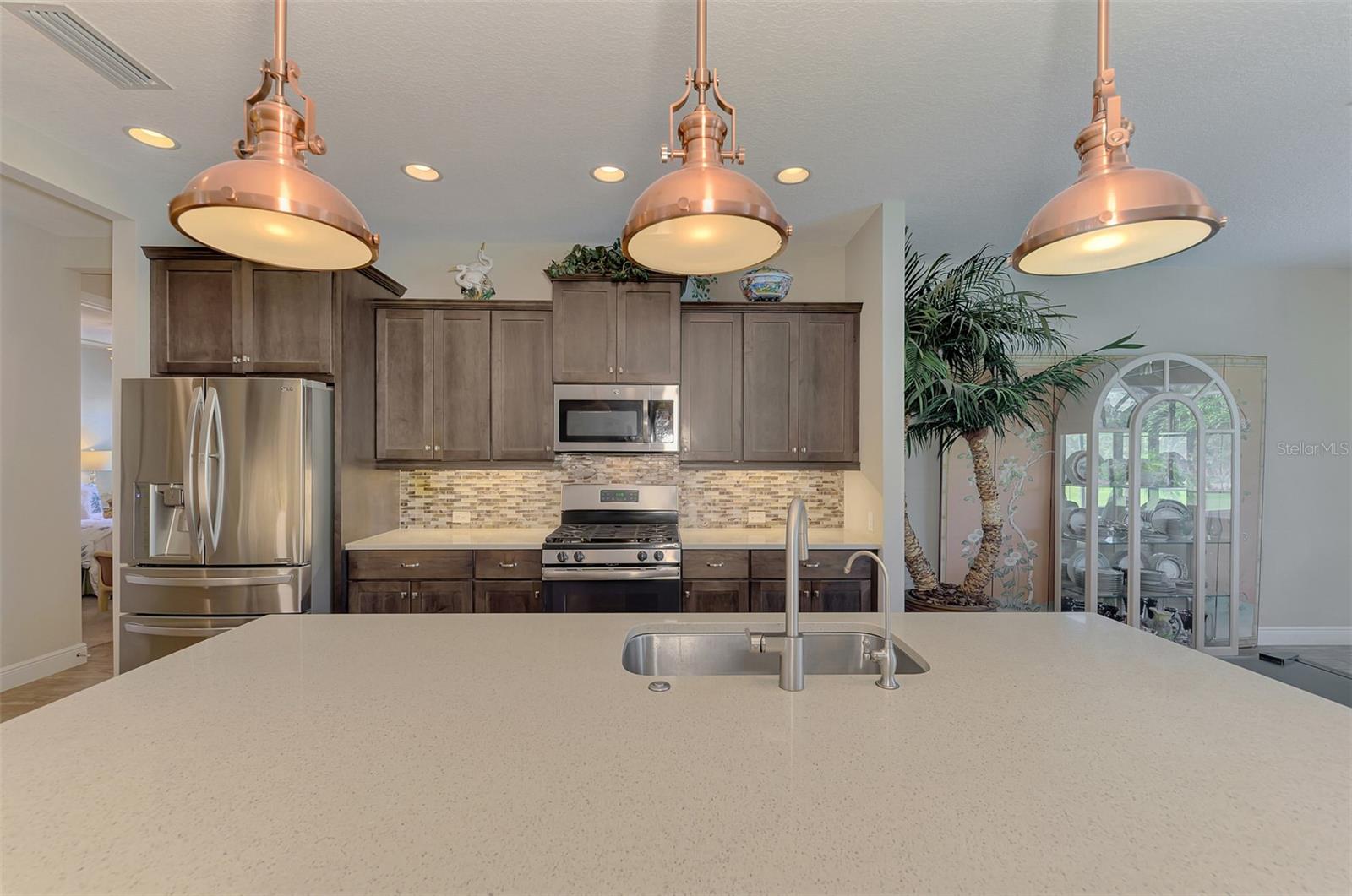 708 ROSEMARY CIR — photo 15