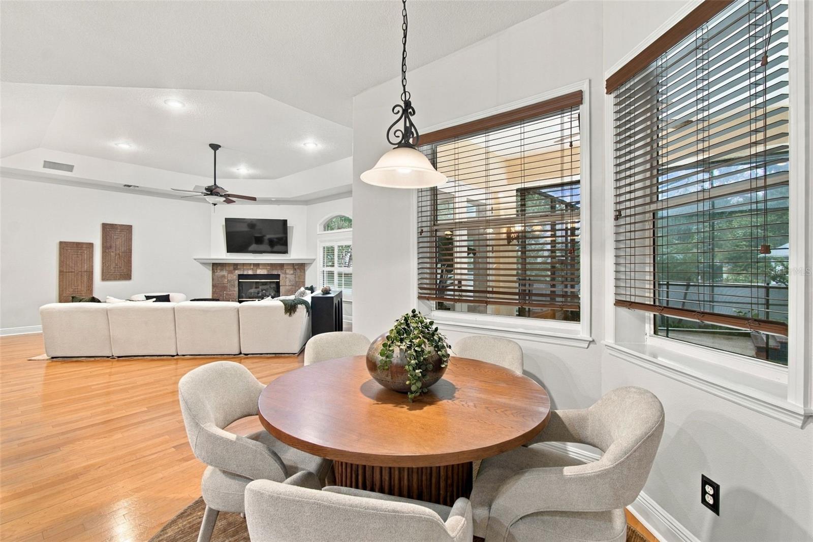 816 CITRUS WOOD LN — photo 28