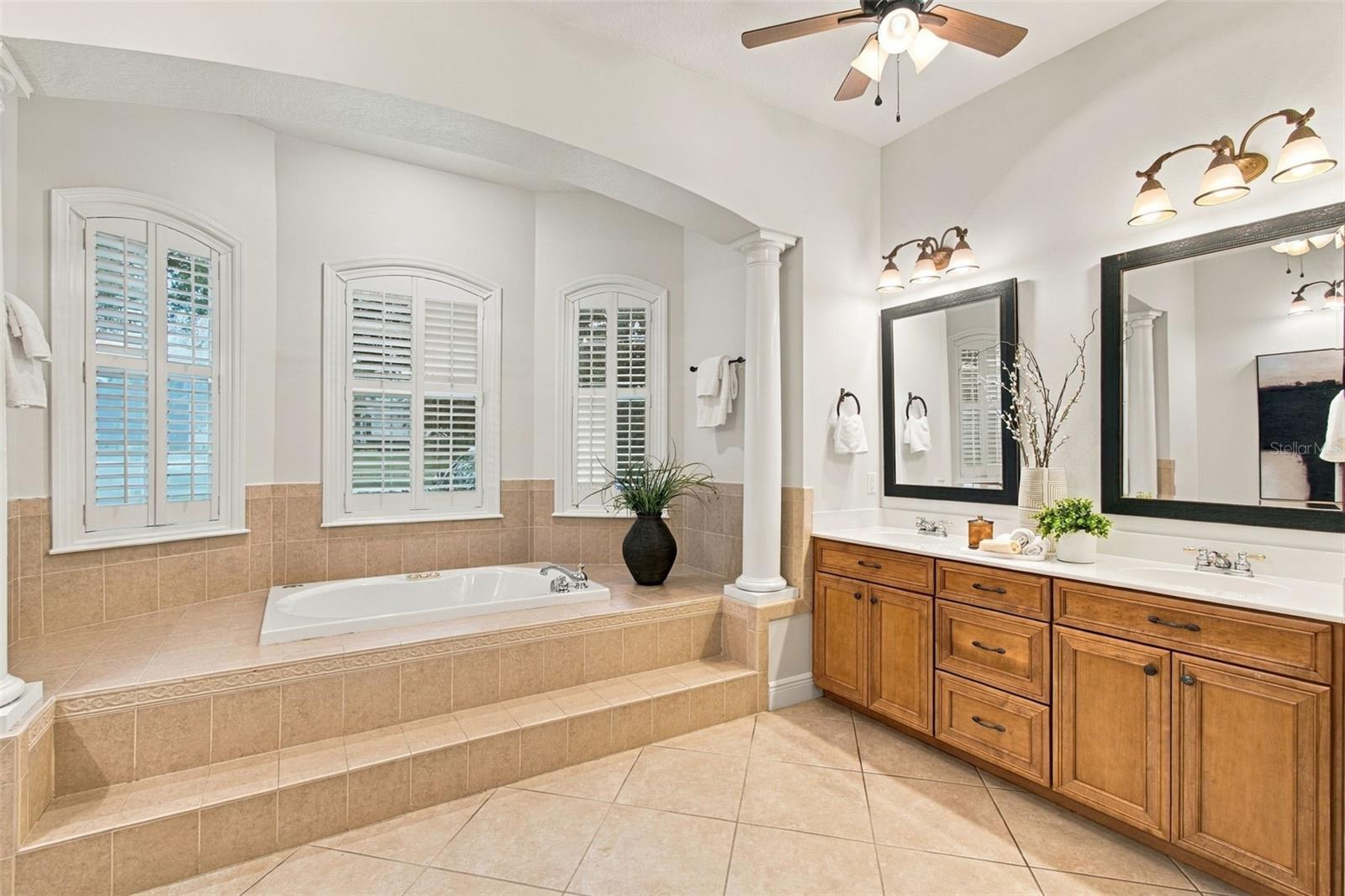 816 CITRUS WOOD LN — photo 64