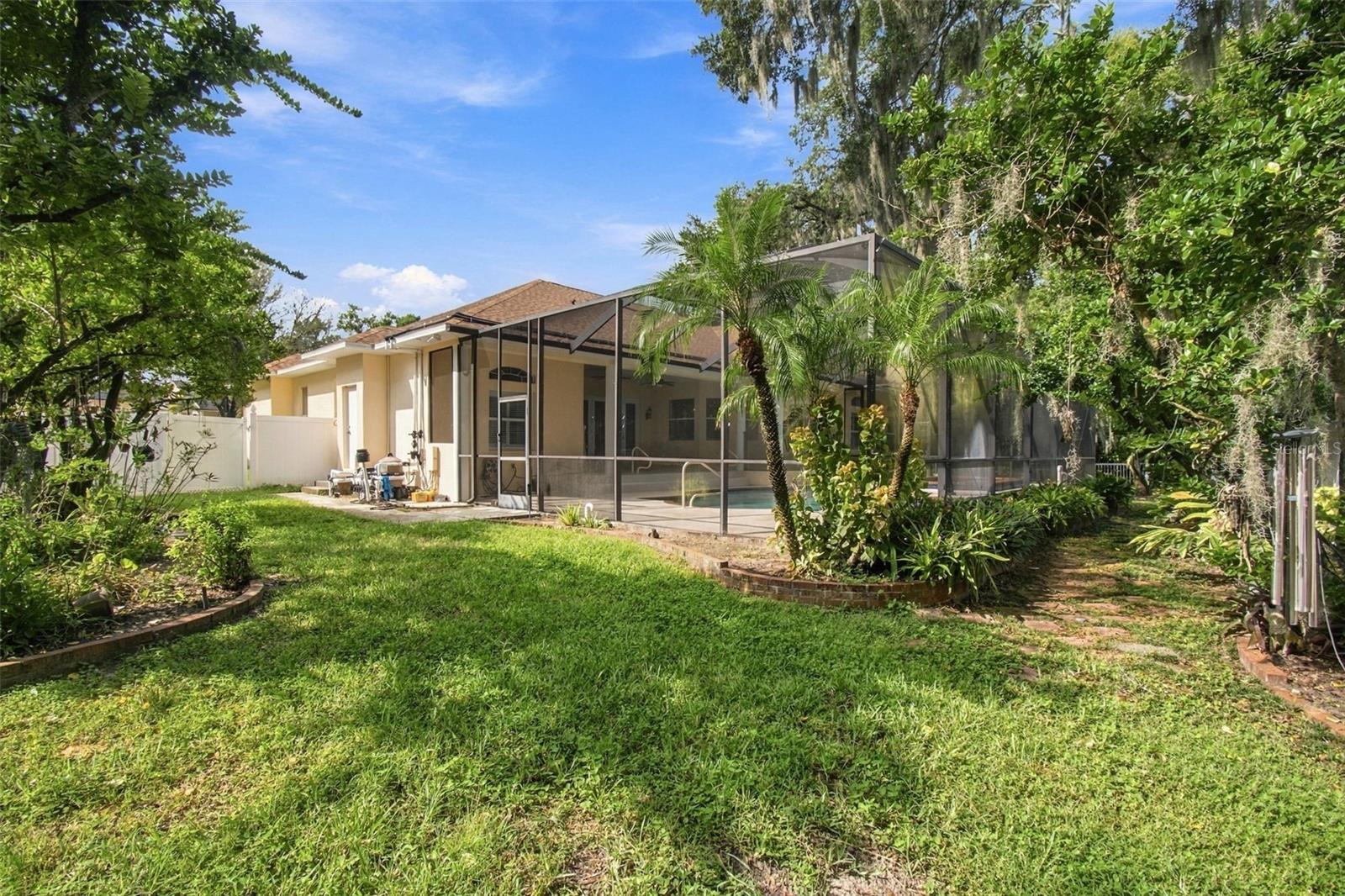 816 CITRUS WOOD LN — photo 92