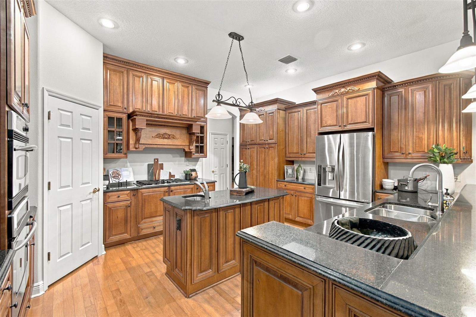 816 CITRUS WOOD LN — photo 17