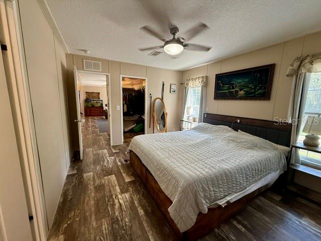 9825 LEGUNA ST — photo 16