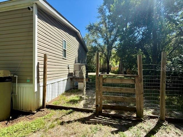 9825 LEGUNA ST — photo 26