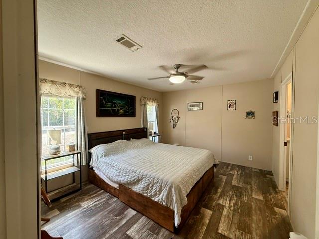 9825 LEGUNA ST — photo 15