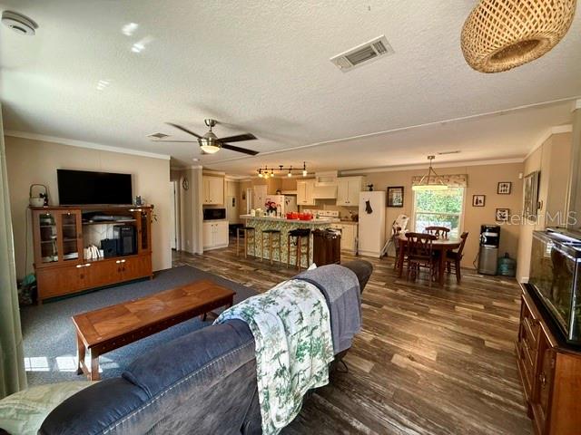 9825 LEGUNA ST — photo 12