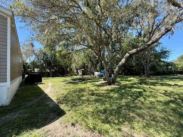 9825 LEGUNA ST — photo 27