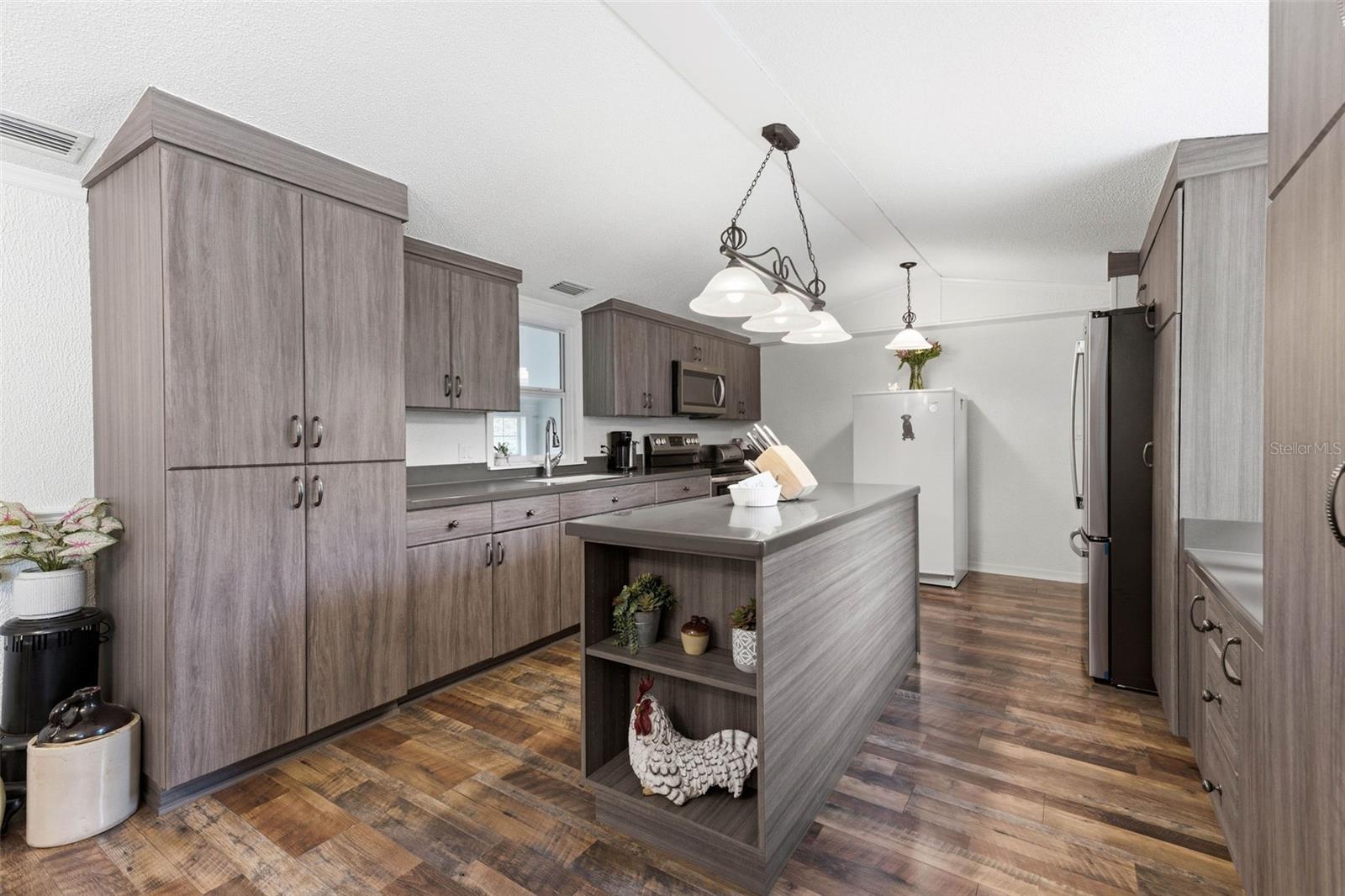14404 AMY LN — photo 2