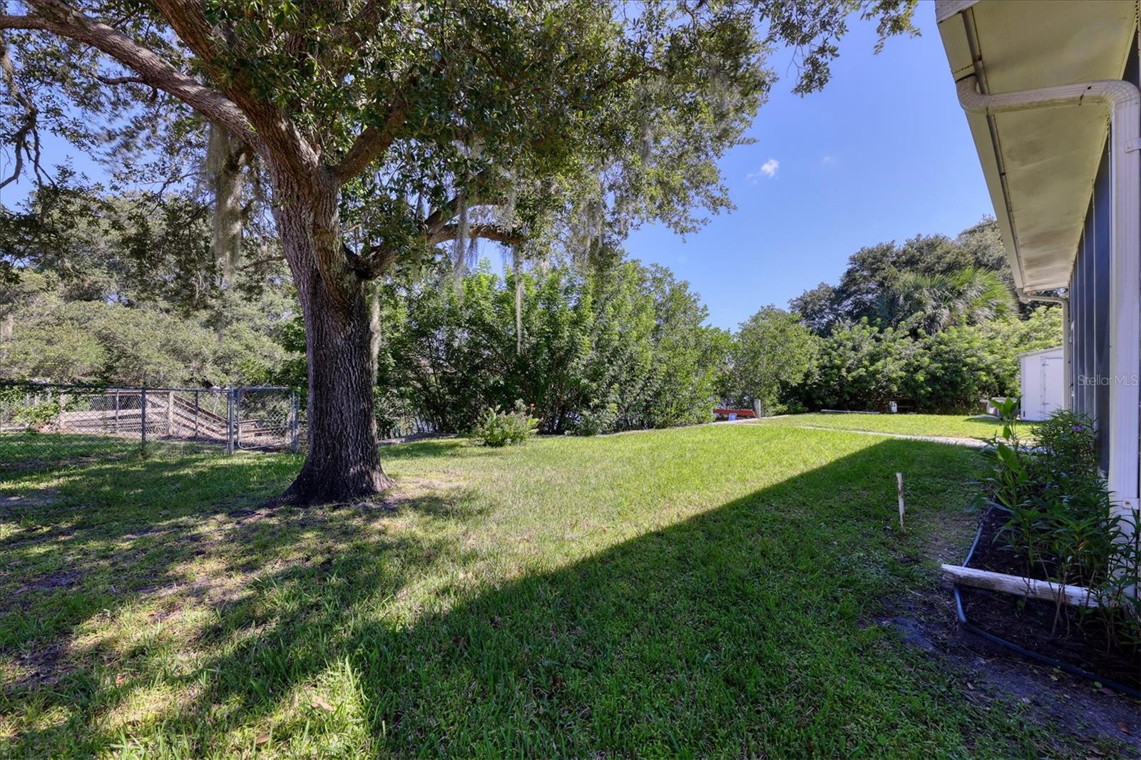 12004 SARTO LN — photo 40