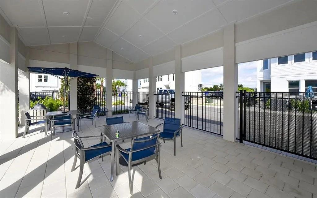 2328 LINDSTROM ST — photo 27