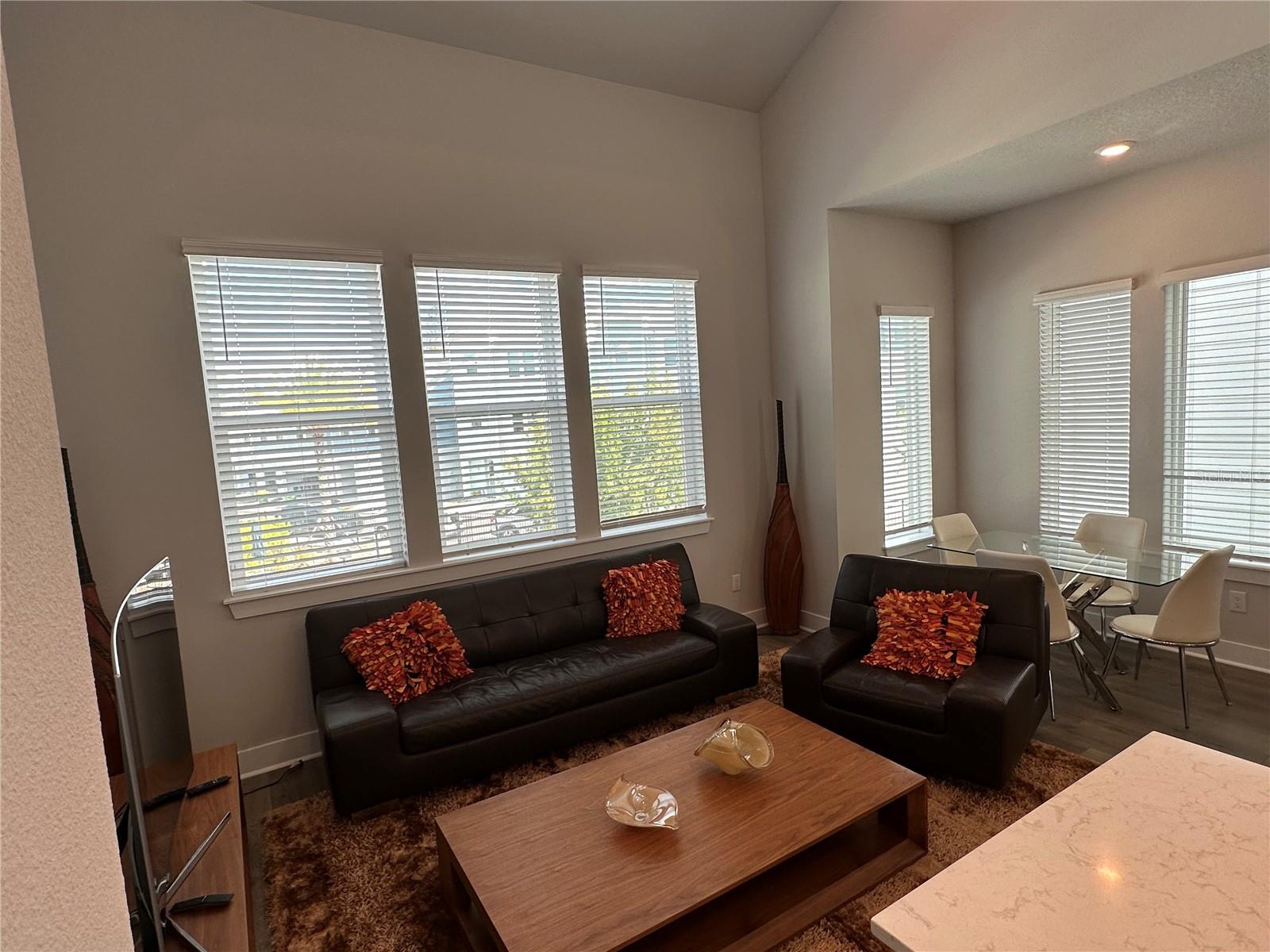 2328 LINDSTROM ST — photo 8