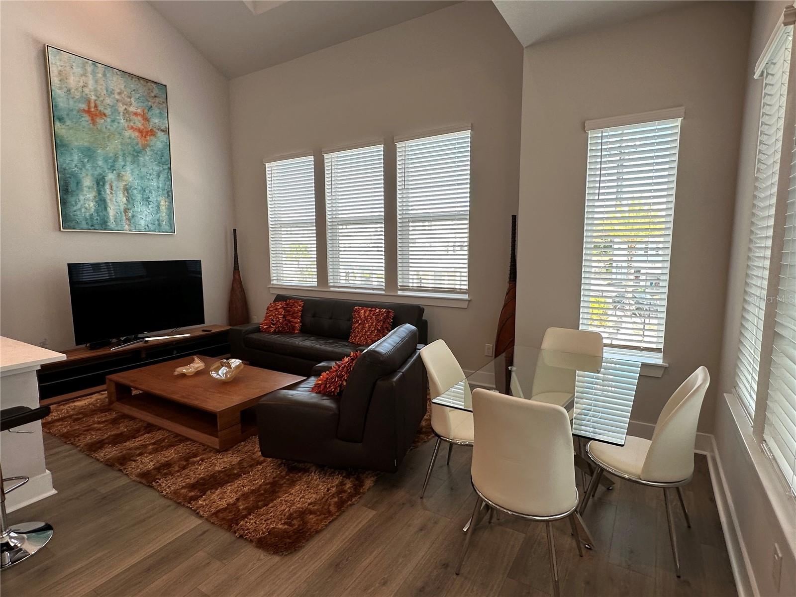 2328 LINDSTROM ST — photo 9
