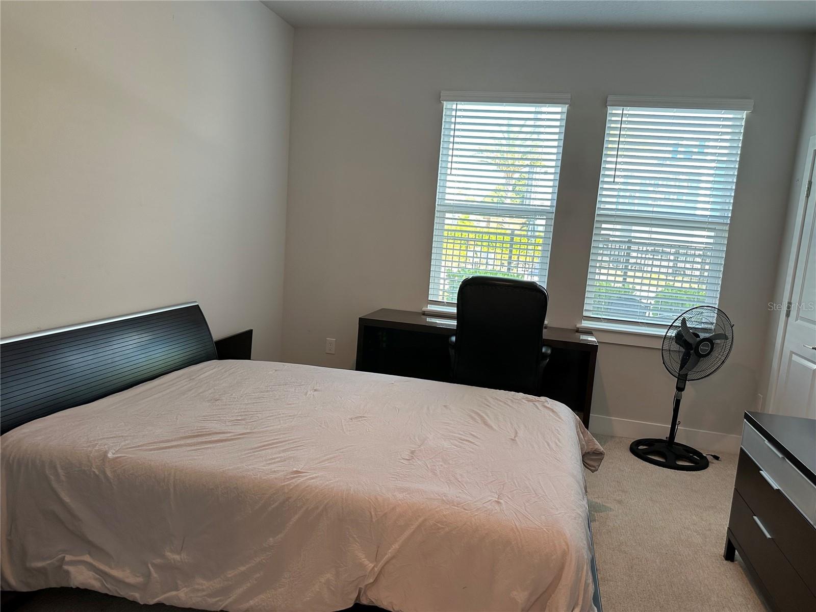 2328 LINDSTROM ST — photo 2