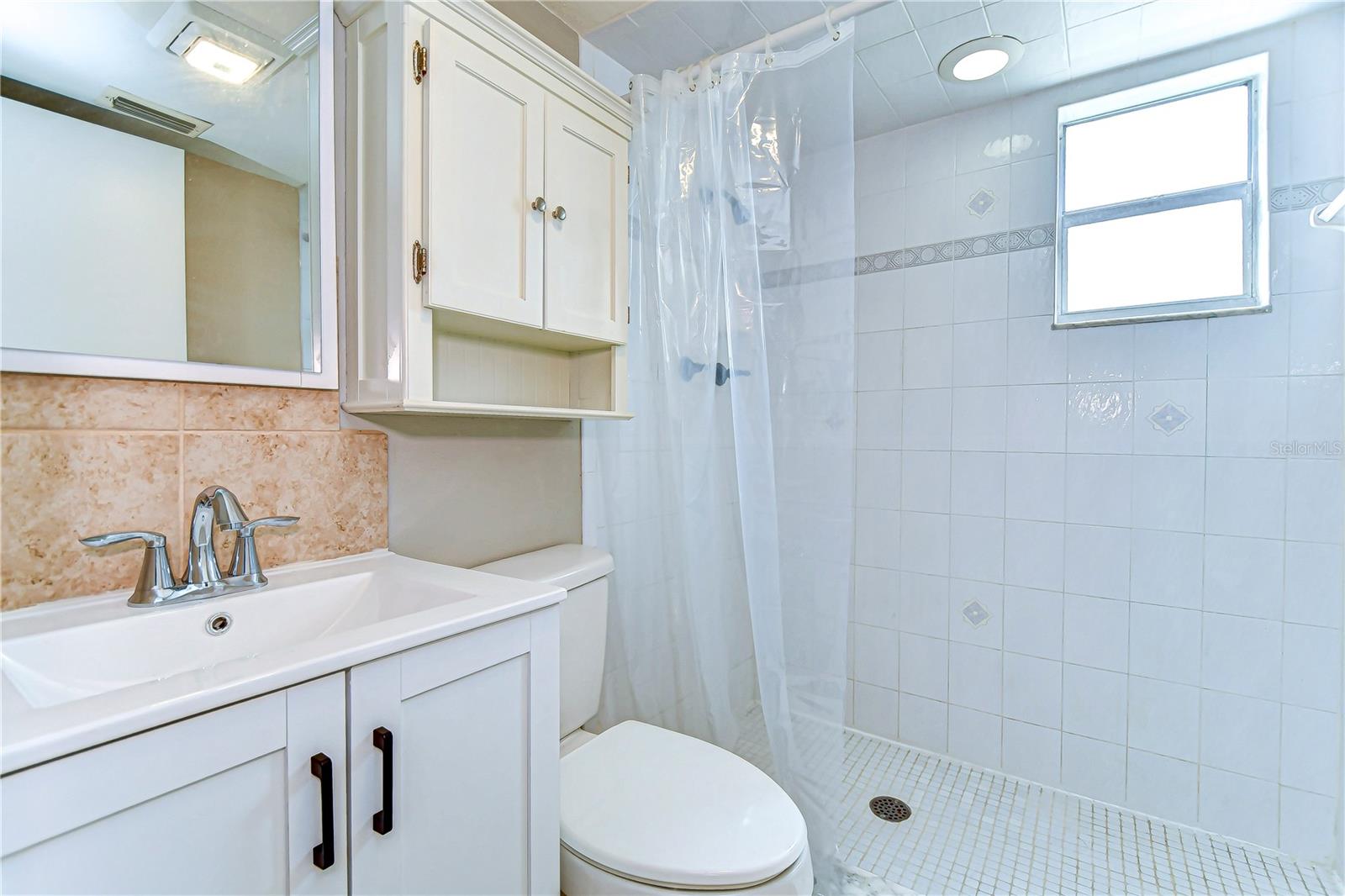 9826 ISLAND HARBOR DR — photo 41