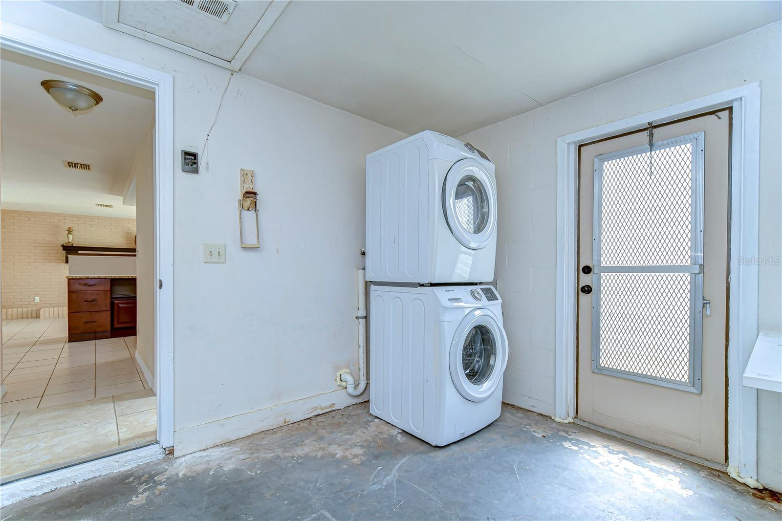 9826 ISLAND HARBOR DR — photo 73
