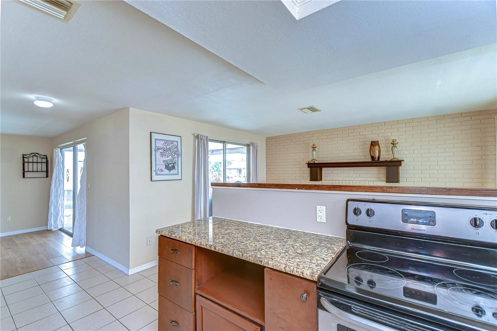 9826 ISLAND HARBOR DR — photo 37