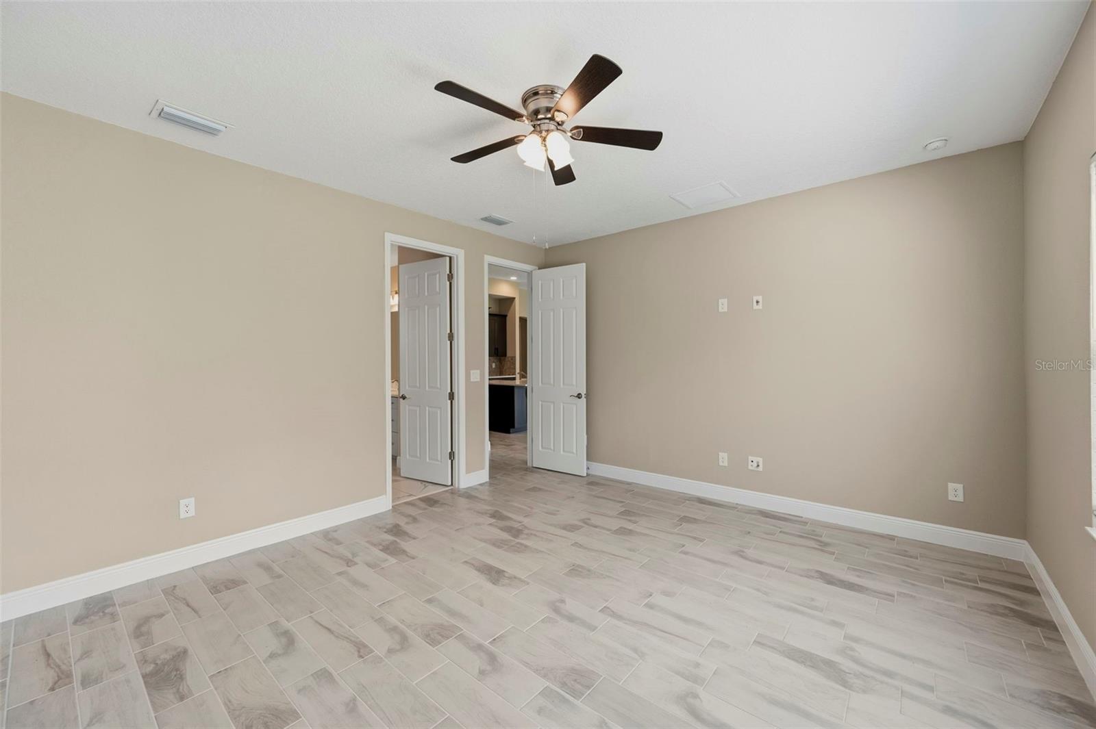 14519 WOODLAND SPUR DR — photo 32