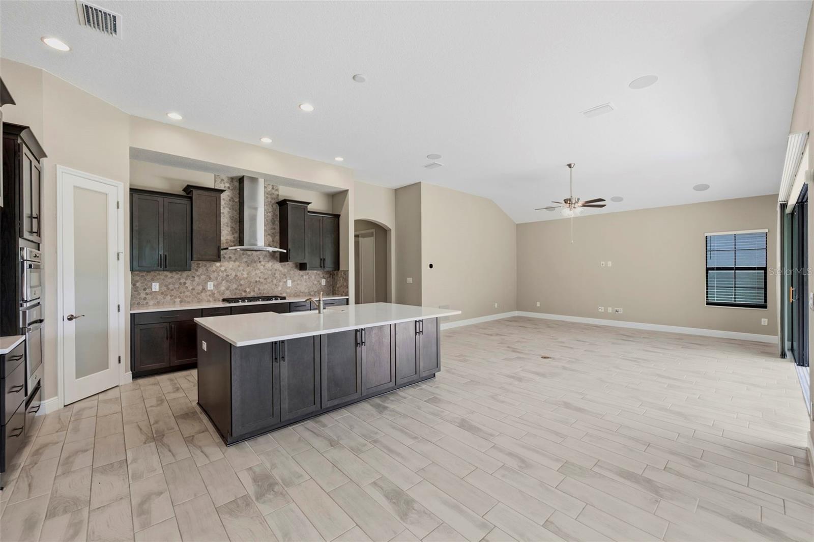 14519 WOODLAND SPUR DR — photo 30