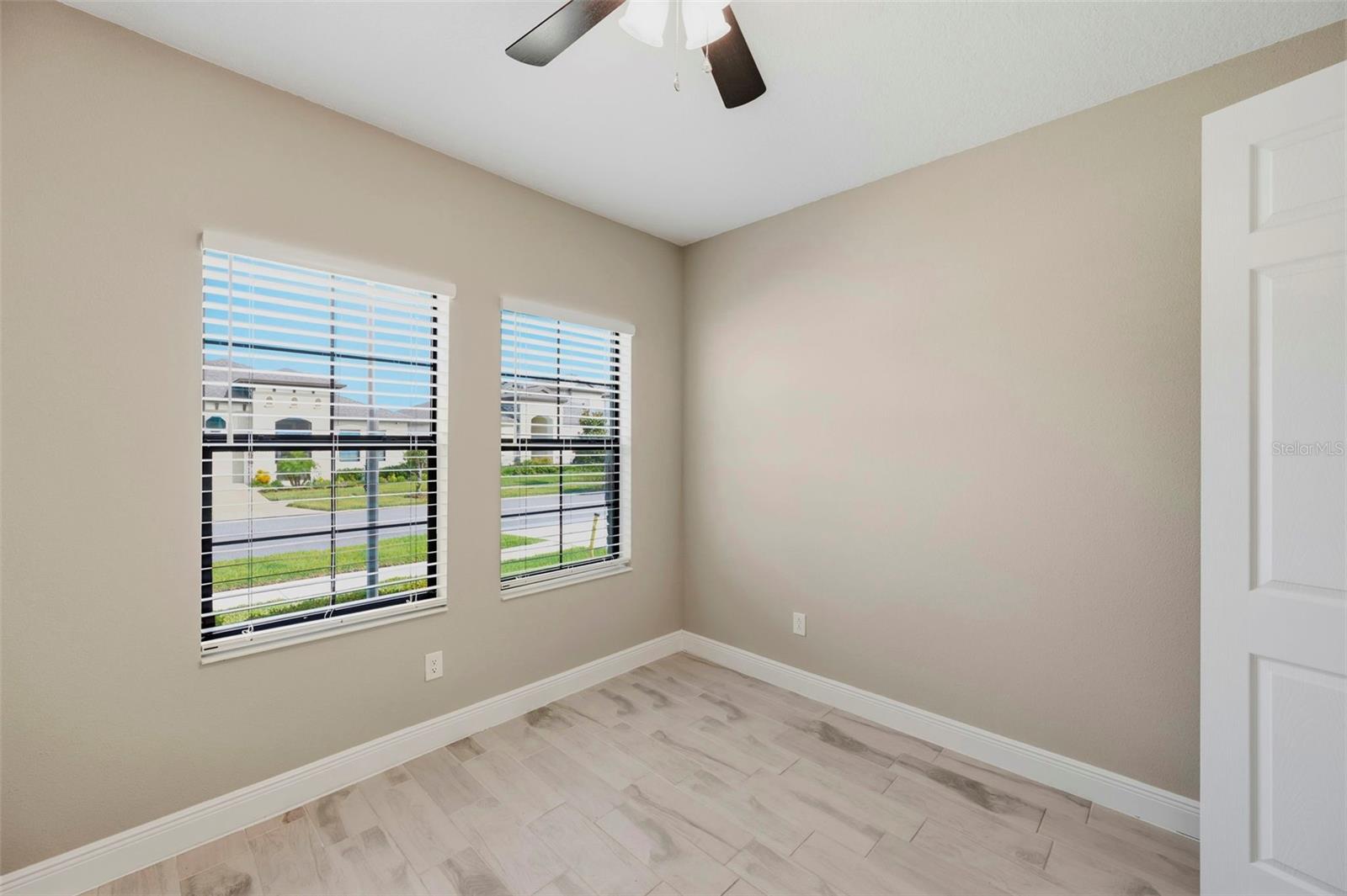 14519 WOODLAND SPUR DR — photo 9