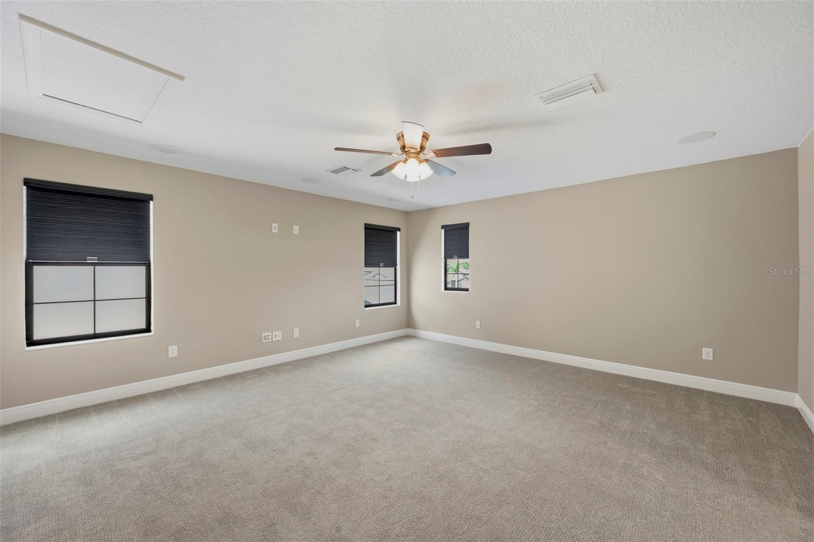 14519 WOODLAND SPUR DR — photo 37