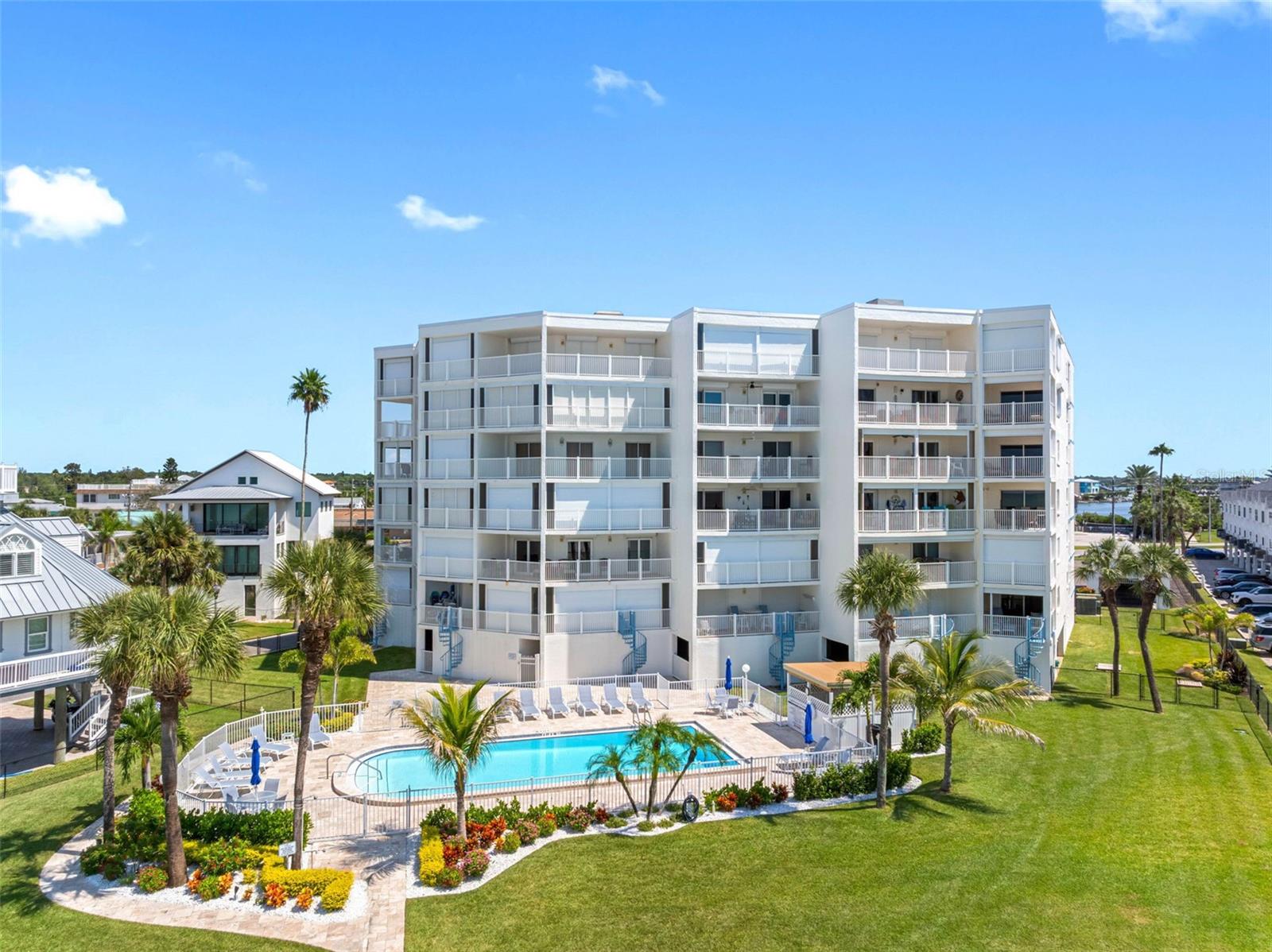 17980 GULF BLVD #401 — photo 37