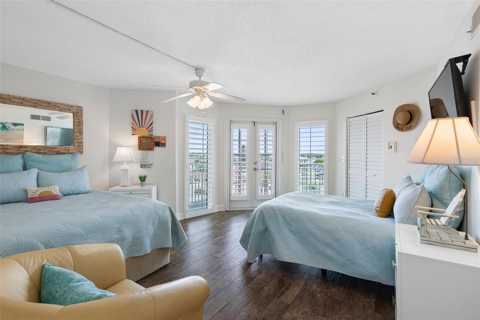 17980 GULF BLVD #401 — photo 20