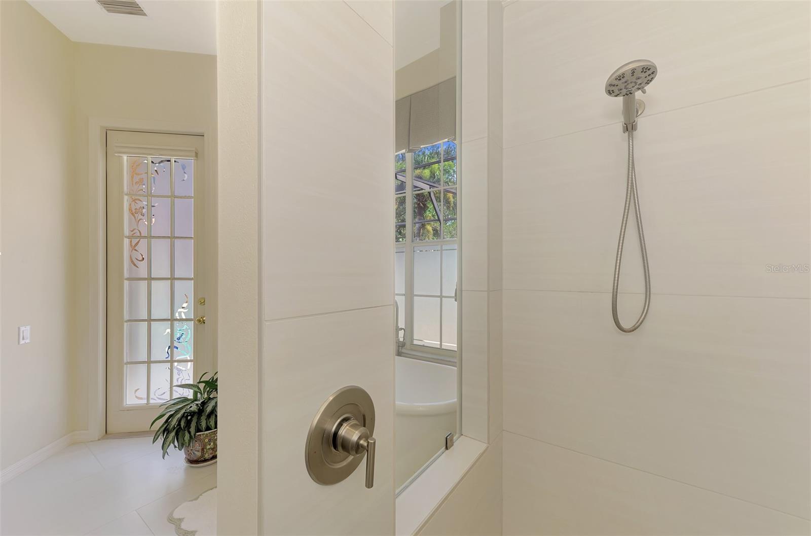 314 STONE BRIAR CREEK DR — photo 47