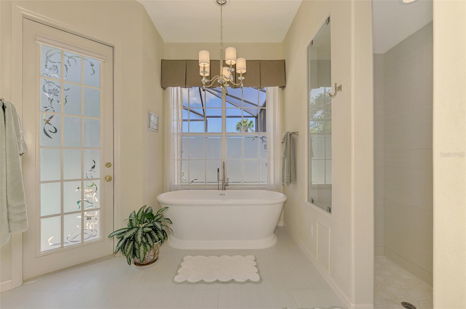 314 STONE BRIAR CREEK DR — photo 45