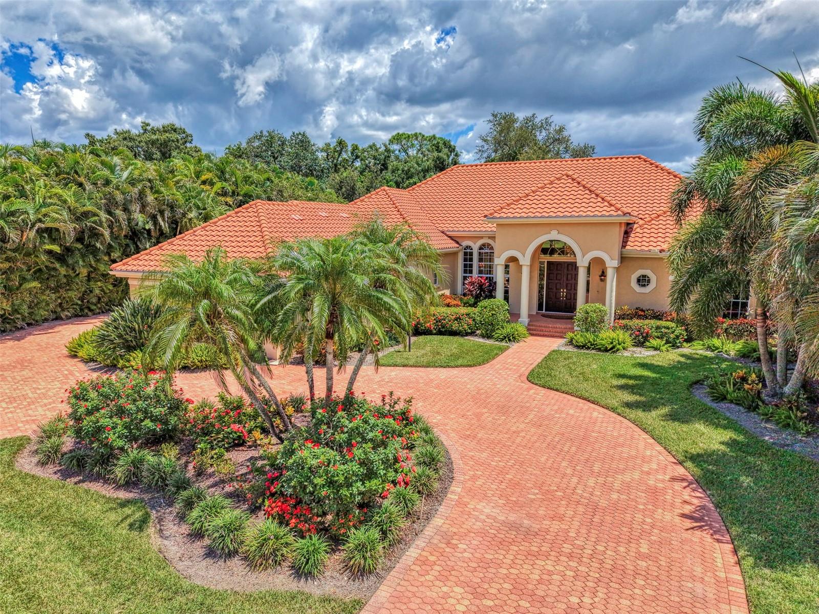 314 STONE BRIAR CREEK DR — photo 4