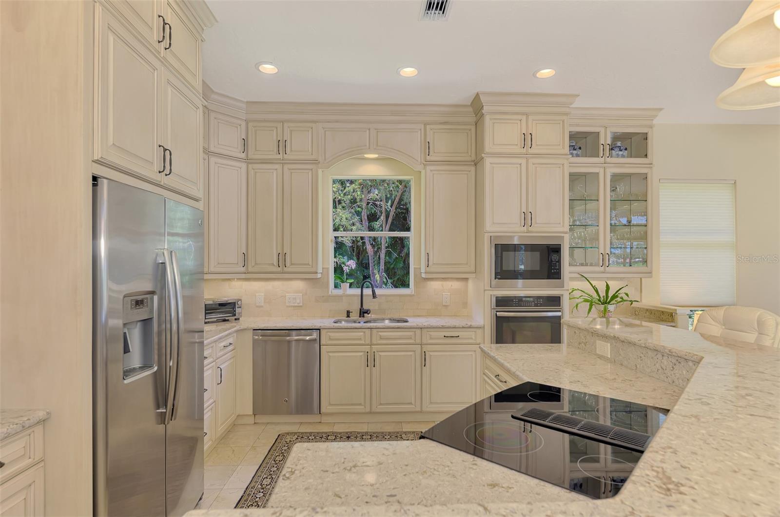 314 STONE BRIAR CREEK DR — photo 31