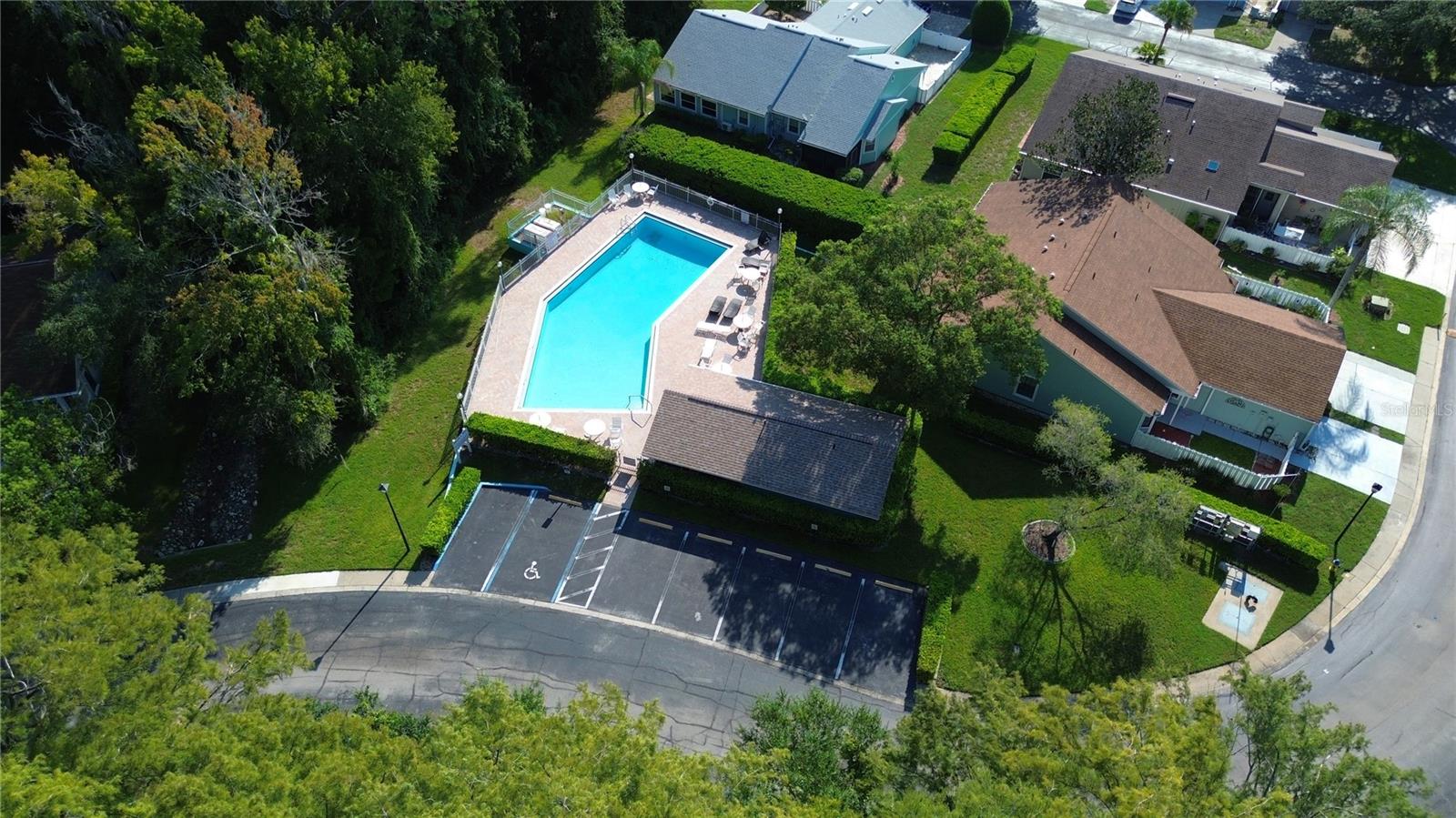 12537 HOLLYBROOK LN — photo 22
