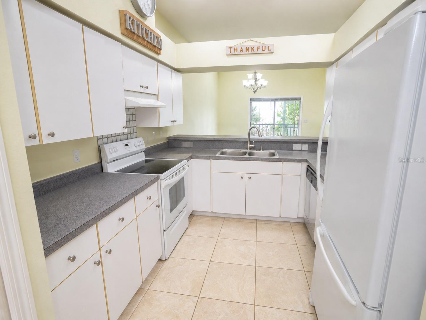 12537 HOLLYBROOK LN — photo 4