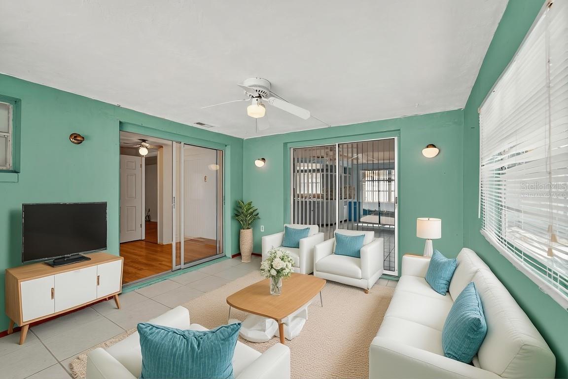 10841 PICCADILLY RD — photo 23