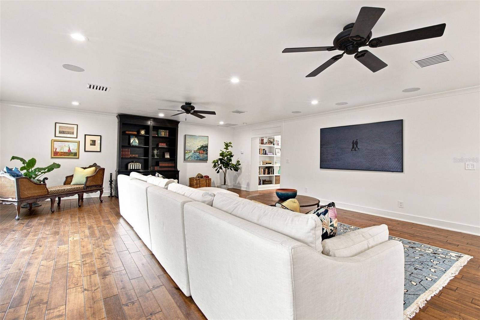2807 W FOUNTAIN BLVD — photo 24