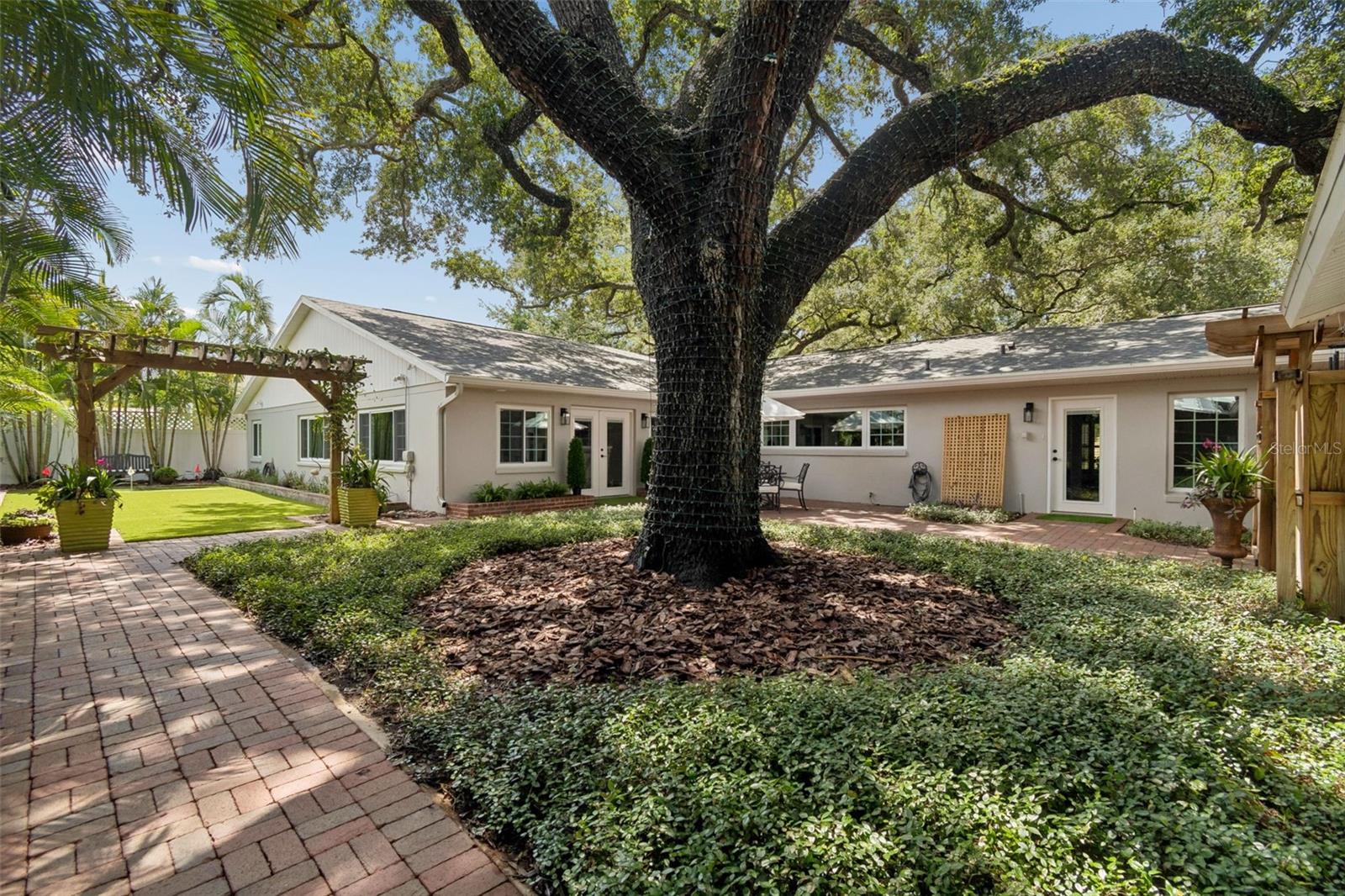 2807 W FOUNTAIN BLVD — photo 52