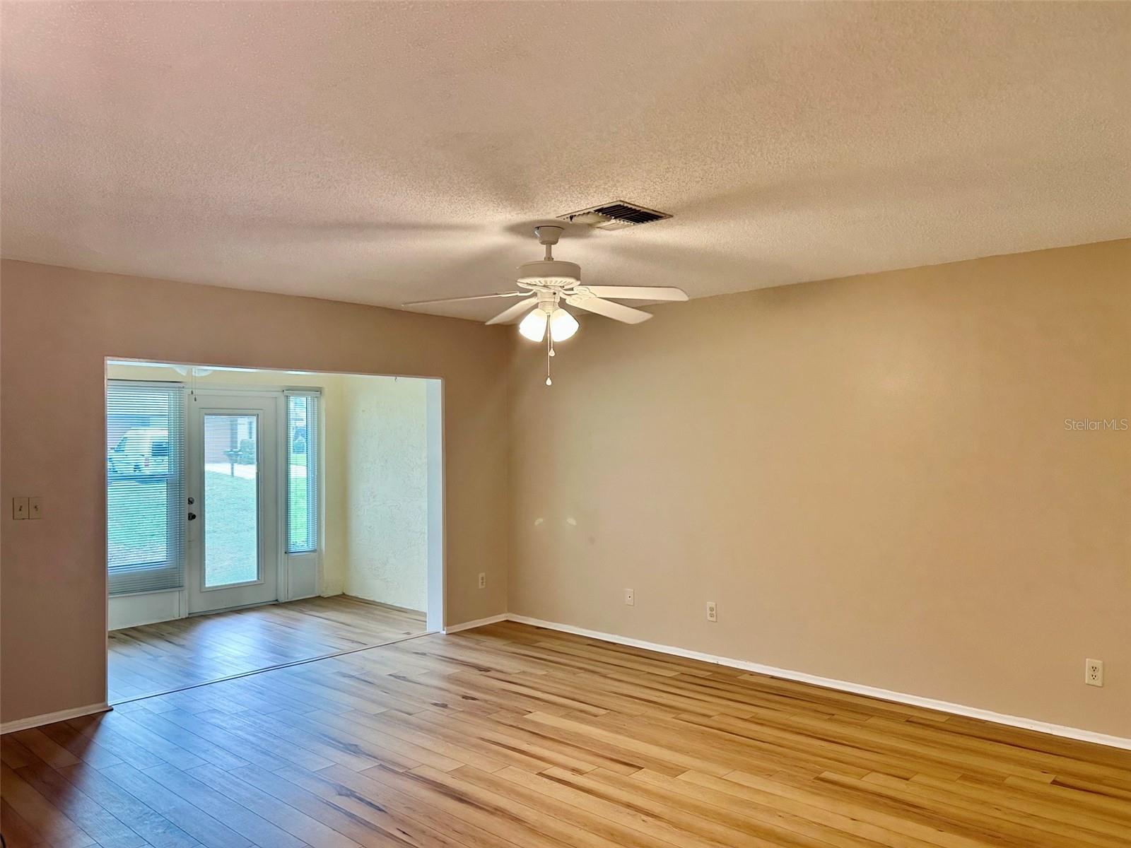 2506 OAKLEAF LN #25B — photo 5