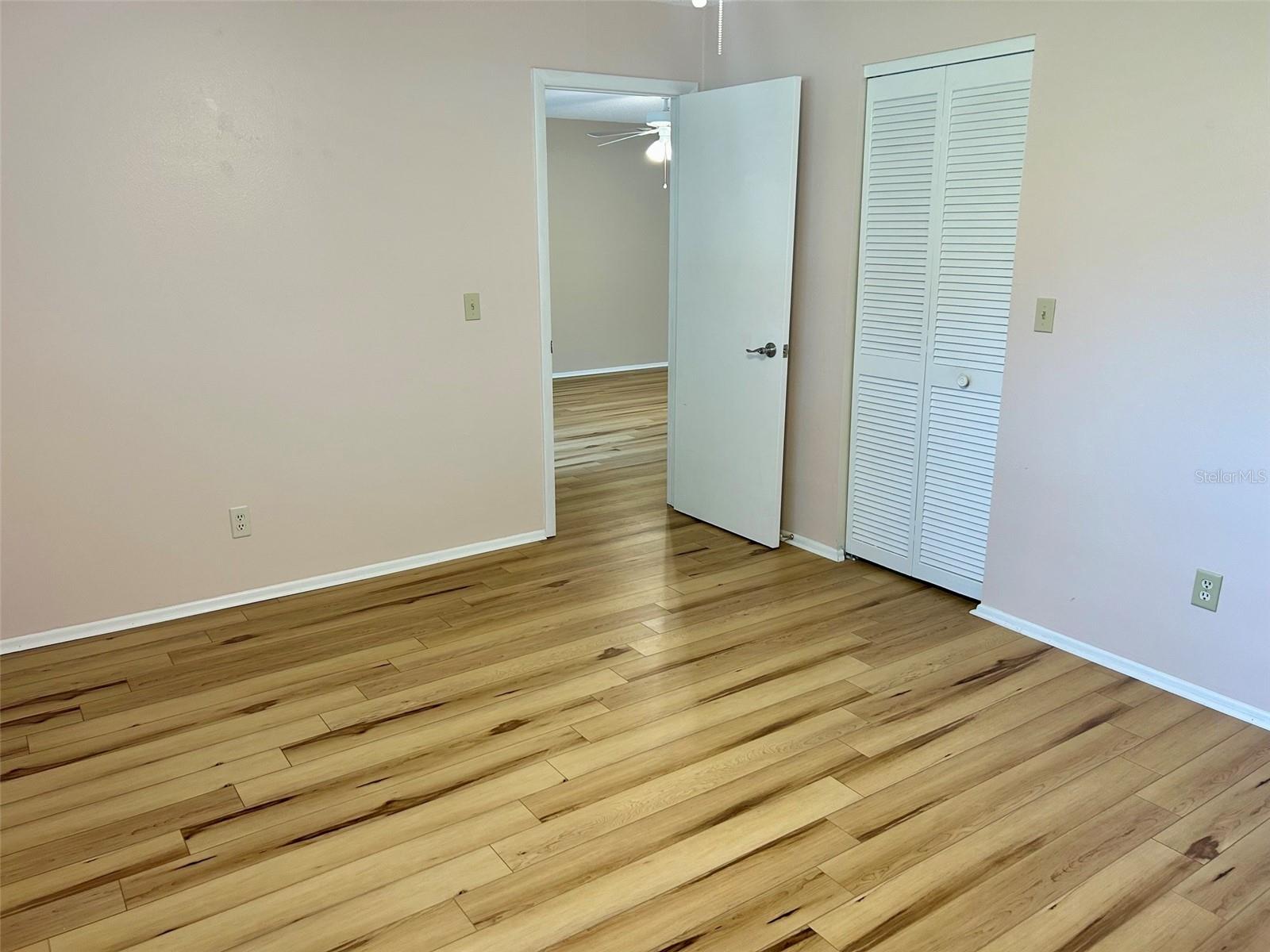 2506 OAKLEAF LN #25B — photo 9