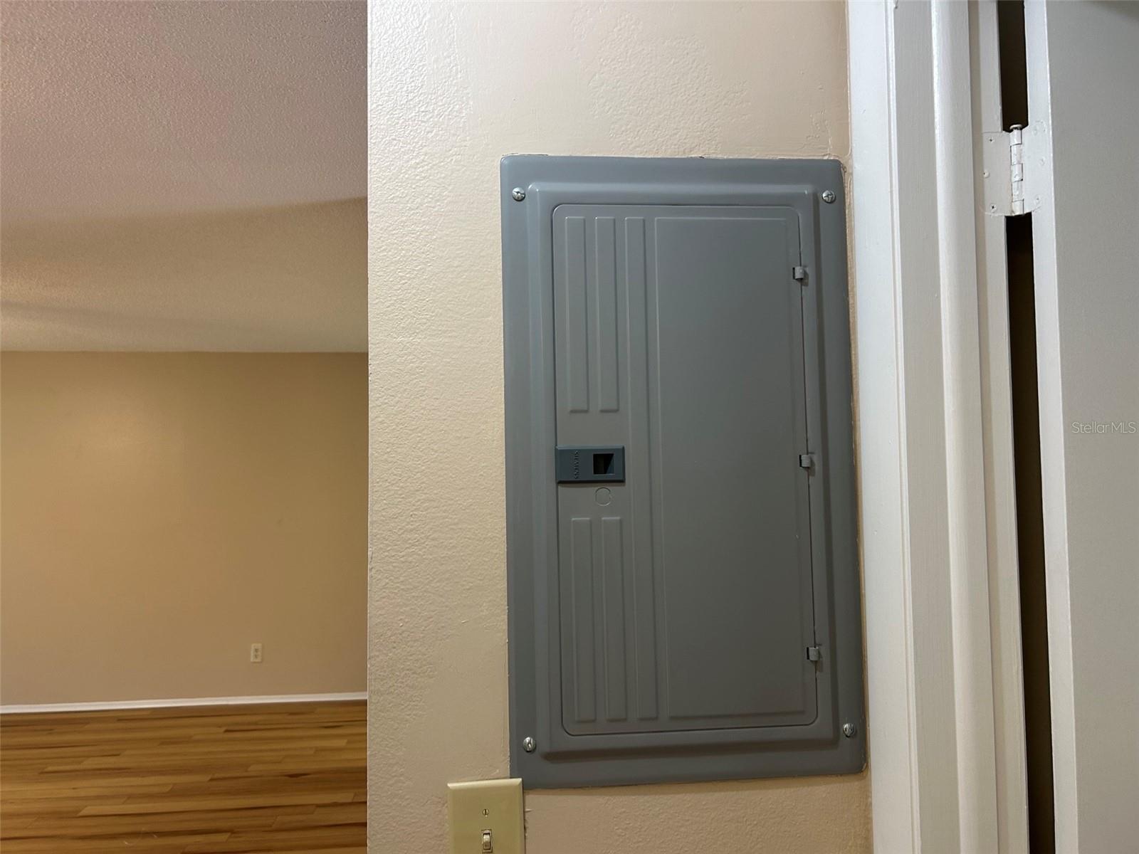 2506 OAKLEAF LN #25B — photo 16