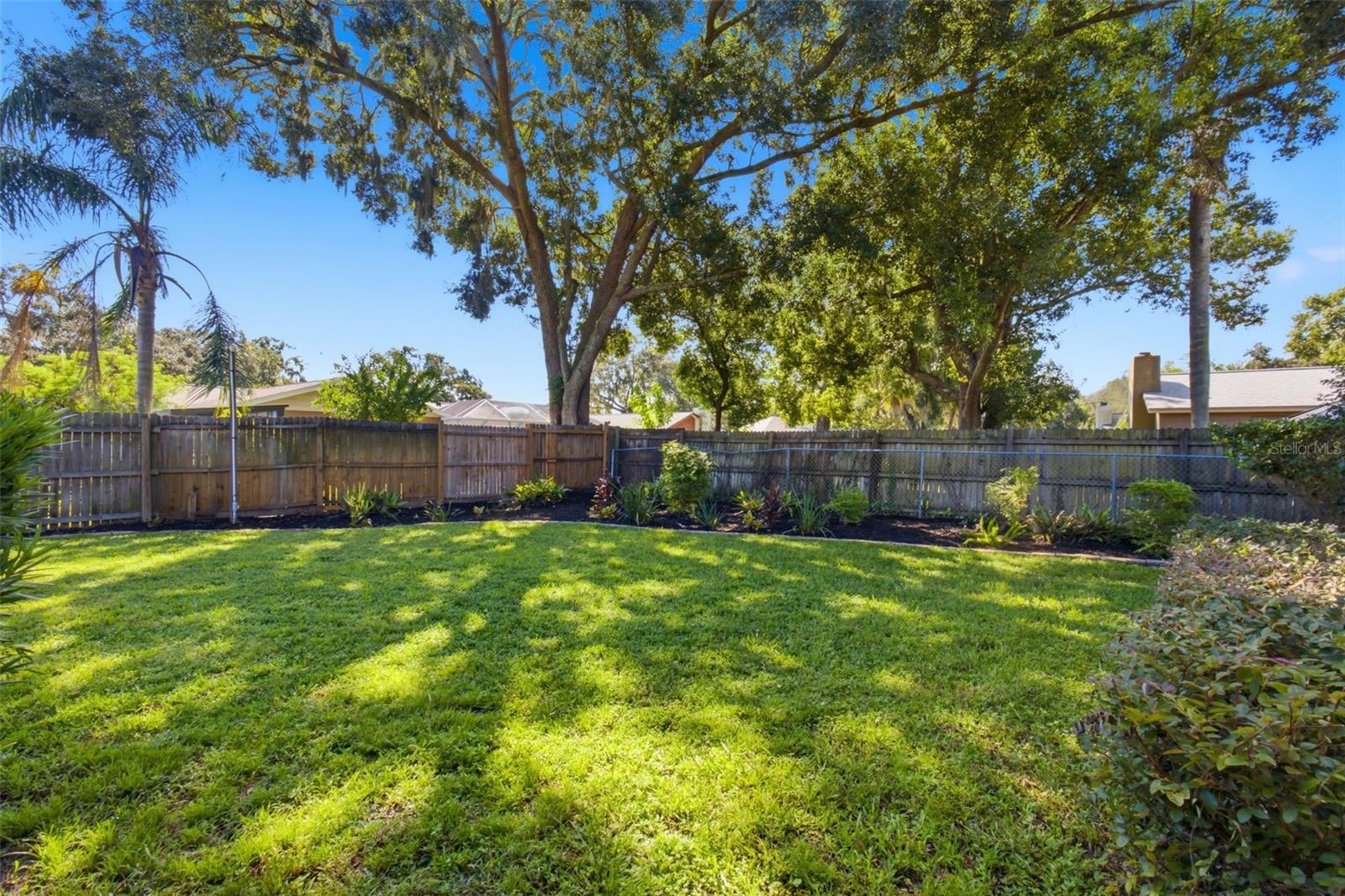 613 PINE FOREST DR — photo 24