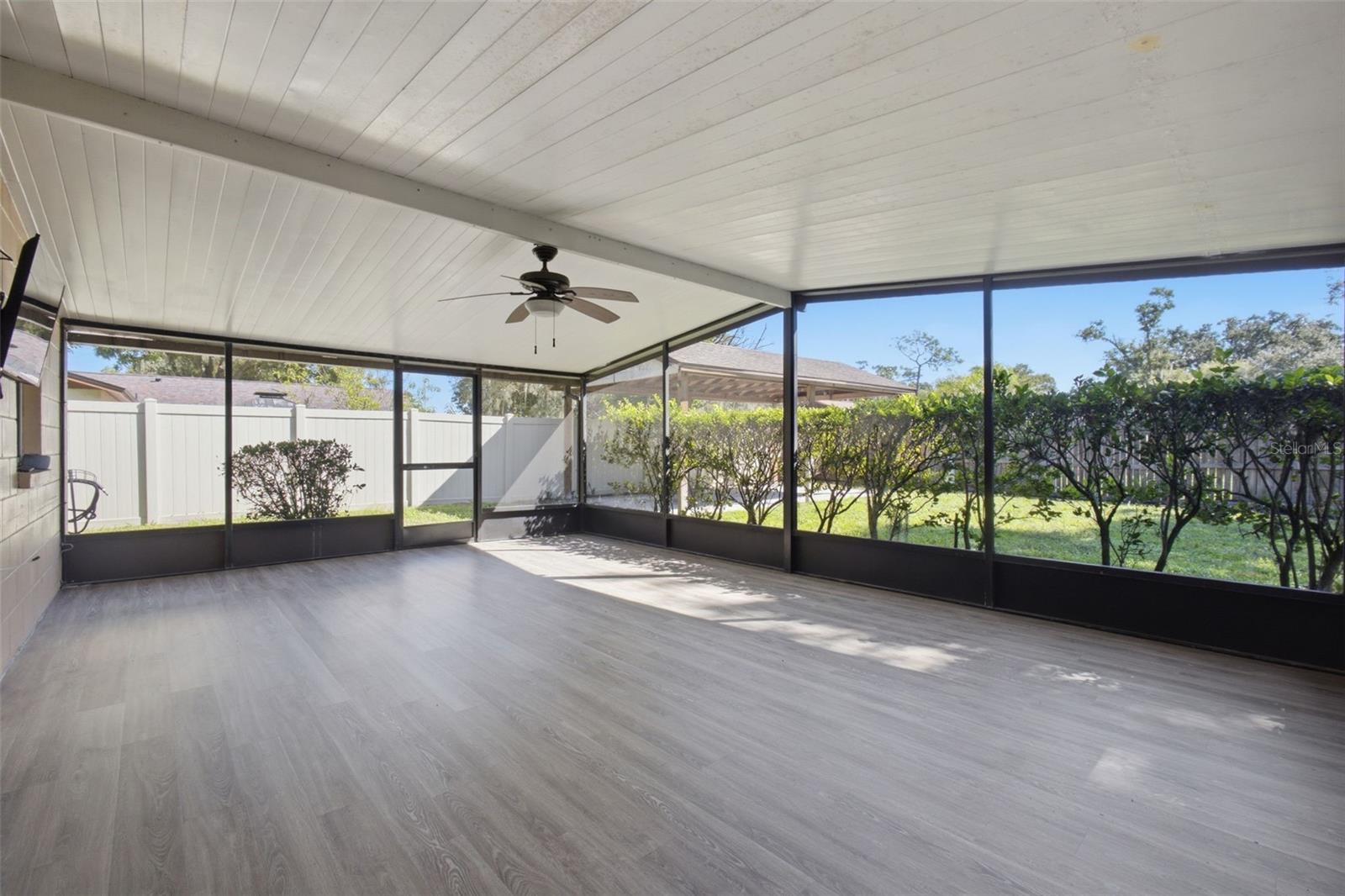 613 PINE FOREST DR — photo 26