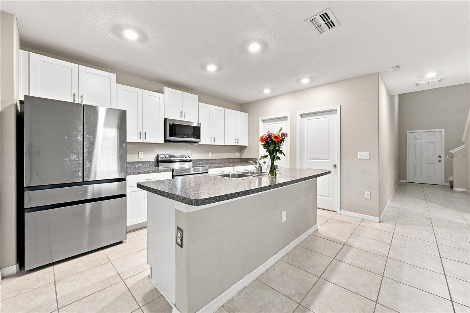 10202 HAPPY HEART AVE — photo 25