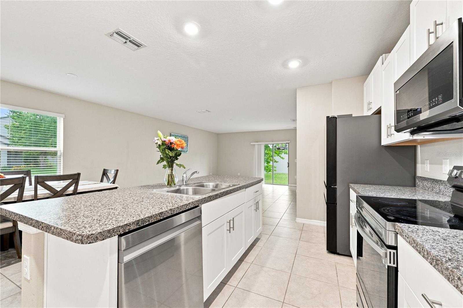 10202 HAPPY HEART AVE — photo 27