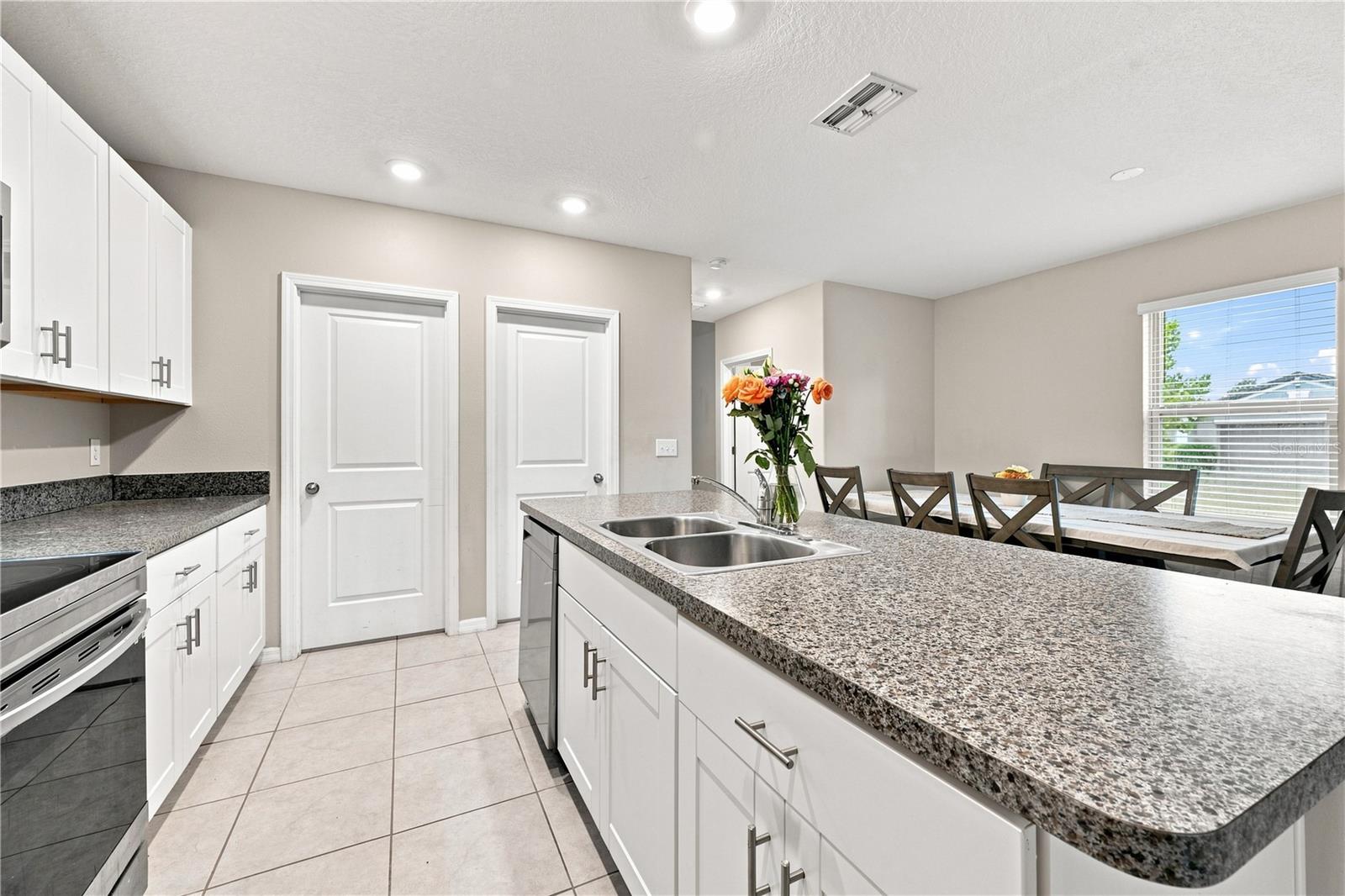 10202 HAPPY HEART AVE — photo 26